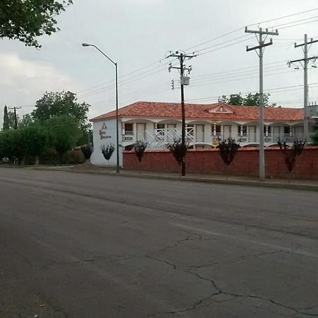 Hotel Dublan Inn Nuevo Casas Grandes Exteriér fotografie